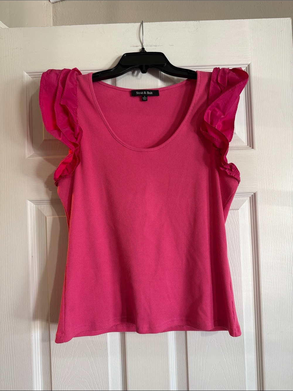 Women’s tank with ruffle sleeves